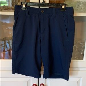 Men’s Under Armour golf shorts